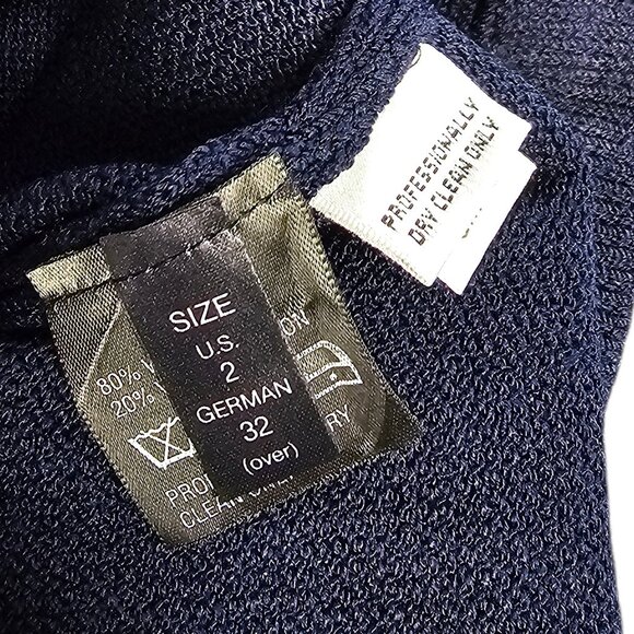 St. John Collection High Rise Pleated Santana Knit Pants, Pockets, Blue, Size 2 - Picture 10 of 10